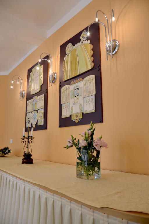 Hotel Mladimir Daruvar Extérieur photo