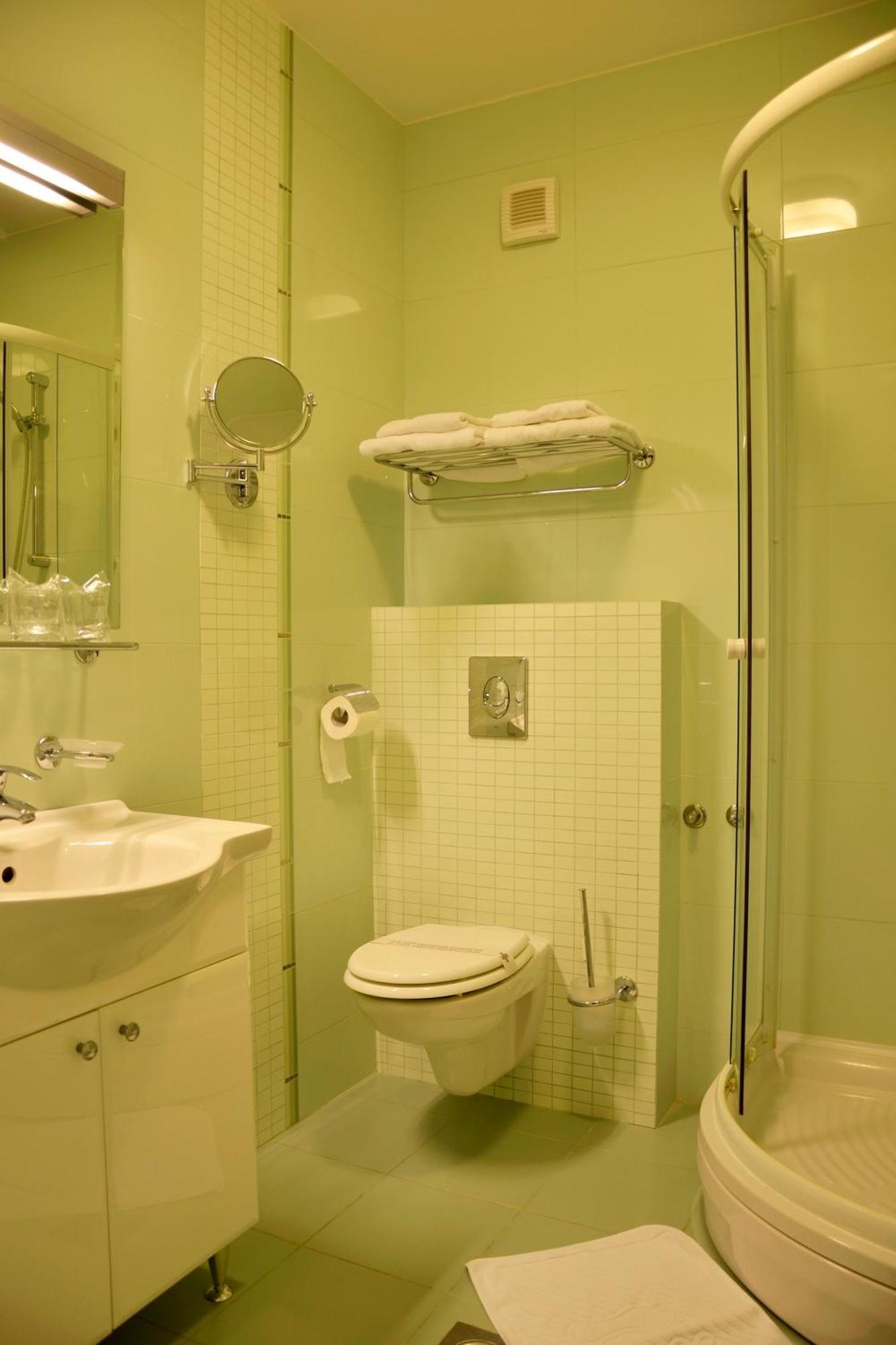 Hotel Mladimir Daruvar Extérieur photo