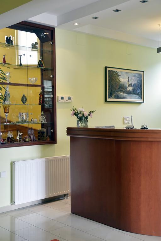 Hotel Mladimir Daruvar Extérieur photo