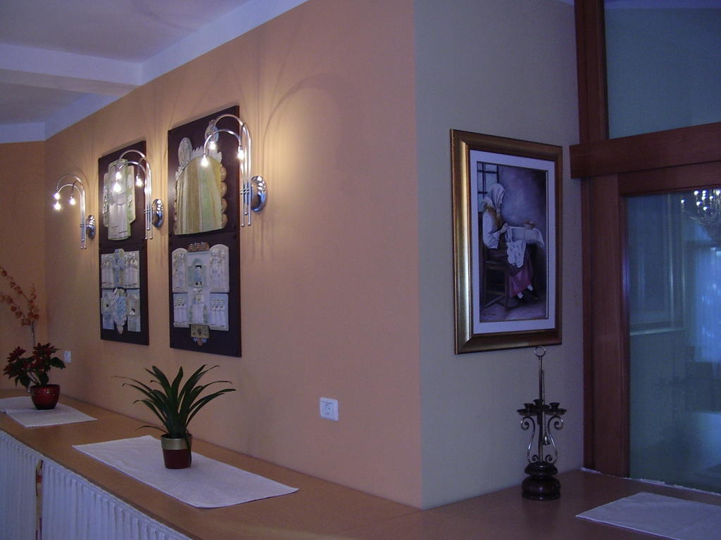 Hotel Mladimir Daruvar Extérieur photo
